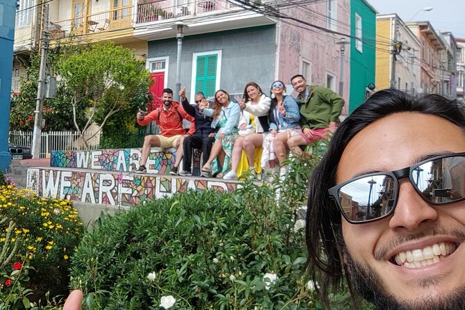 2 Hour Walking Tour in Valparaiso - Riding Ascensor Reina Victoria