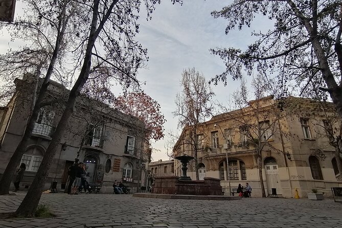 2-Hour Walking Tour of Yungay The Coolest Neighborhood in Chile - Finishing in Concha y Toro near República Metro