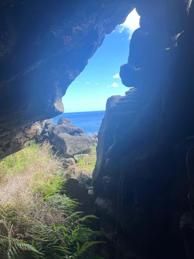 Adventures in Rapa Nui: High-quality tourism with Easter Island Your Tour. - What to bring for a long day outdoors