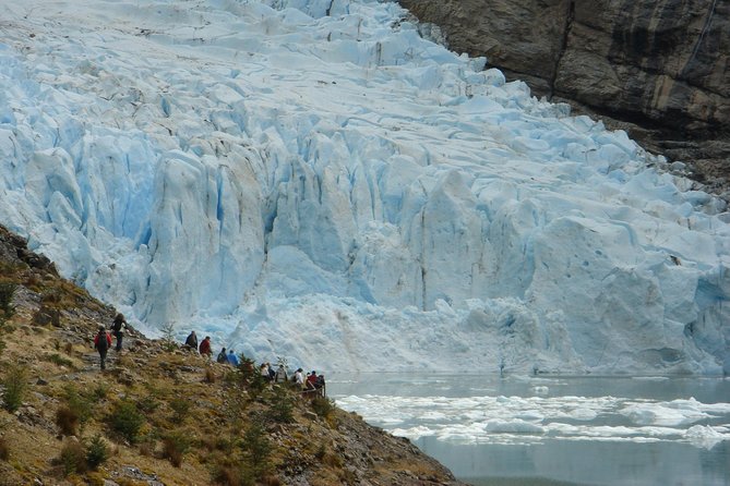 Balmaceda and Serrano Glaciers Sightseeing Cruise from Puerto Natales - The return ride to Puerto Natales