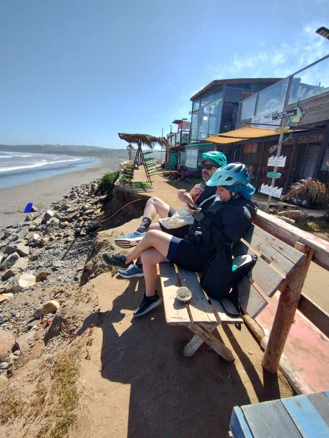Bike ride along the coast of Viña del Mar or Valparaíso, you choose! - What the Guides Add Beyond the Bicycle