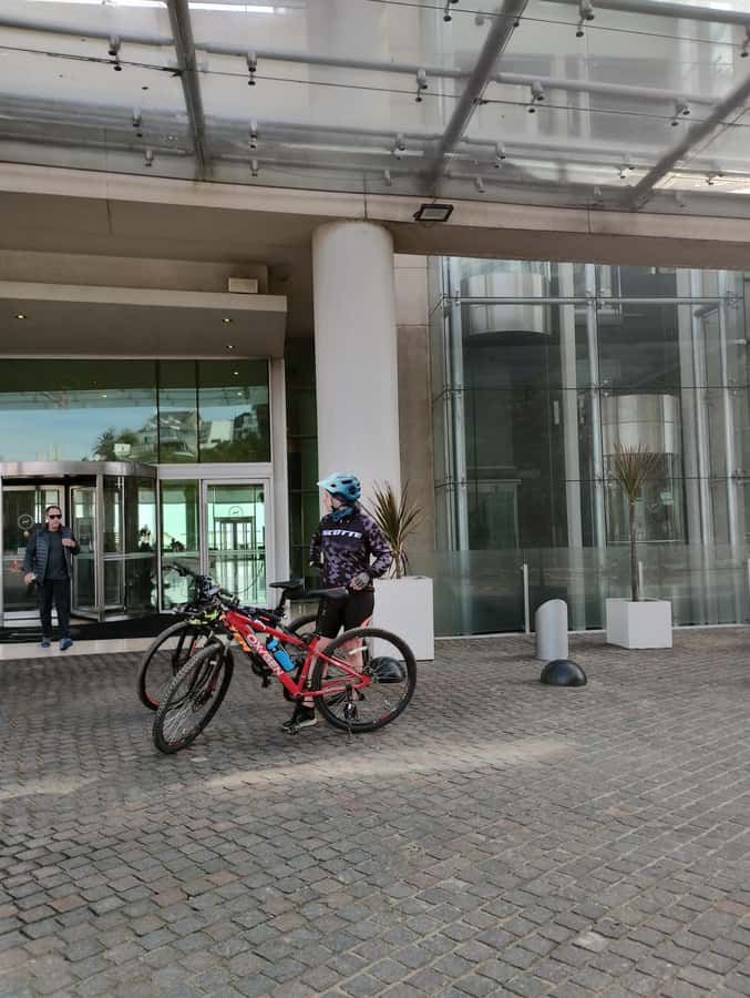 Bike ride along the coast of Viña del Mar or Valparaíso, you choose! - Safety, Pace, and Practical Expectations