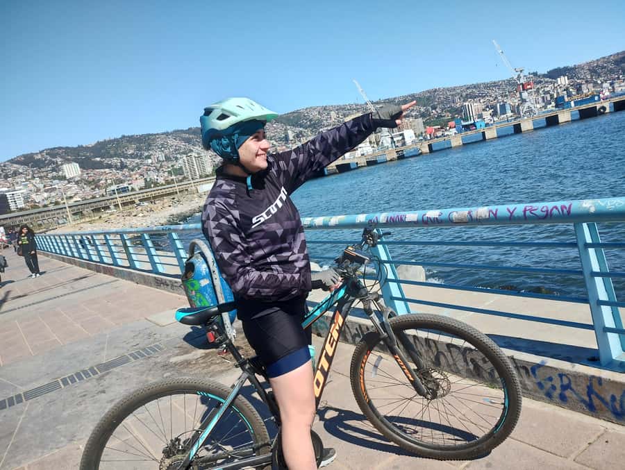 Bike ride along the coast of Viña del Mar or Valparaíso, you choose! - Riding the Waterfront at Your Own Pace