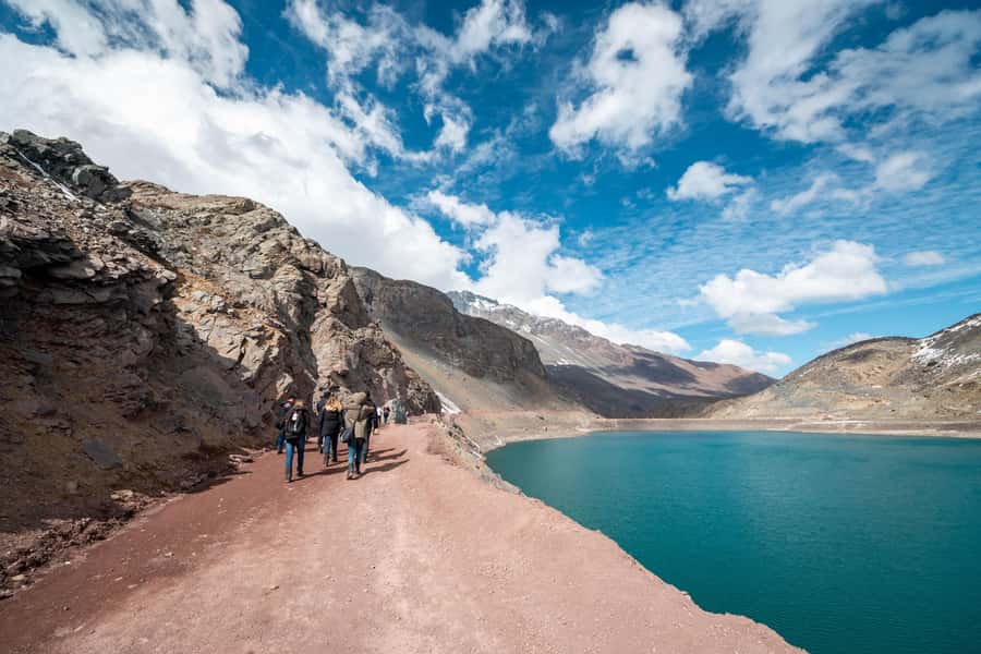 CAJON DEL MAIPO TOUR + TERMAS COLINA + EMBALSE EL YESO AND PICNIC - What to pack for this mountain day