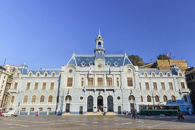 Coast and Color: Discover Viña and Valparaíso in a Day - Plaza Sotomayor and the port quarter