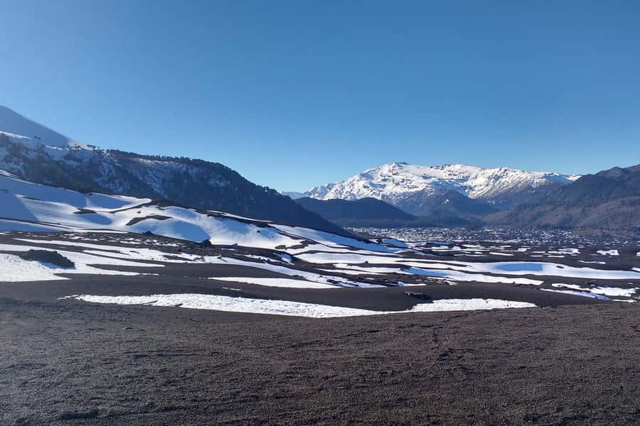 Conguillío National Park Tour, Full day - Green Lagoon and the Elusive Llaima View