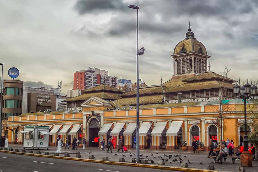 Discover Santiago, where modernity merges with history - The historic center at Plaza de Armas