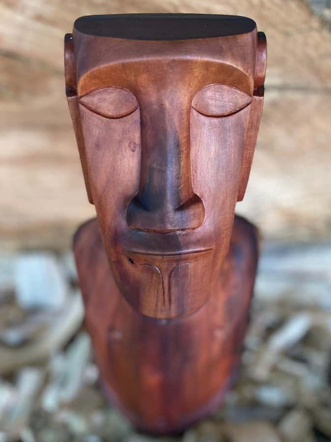 Easter Island: Demo of How to Carve a Moai statue - Key points to know before booking