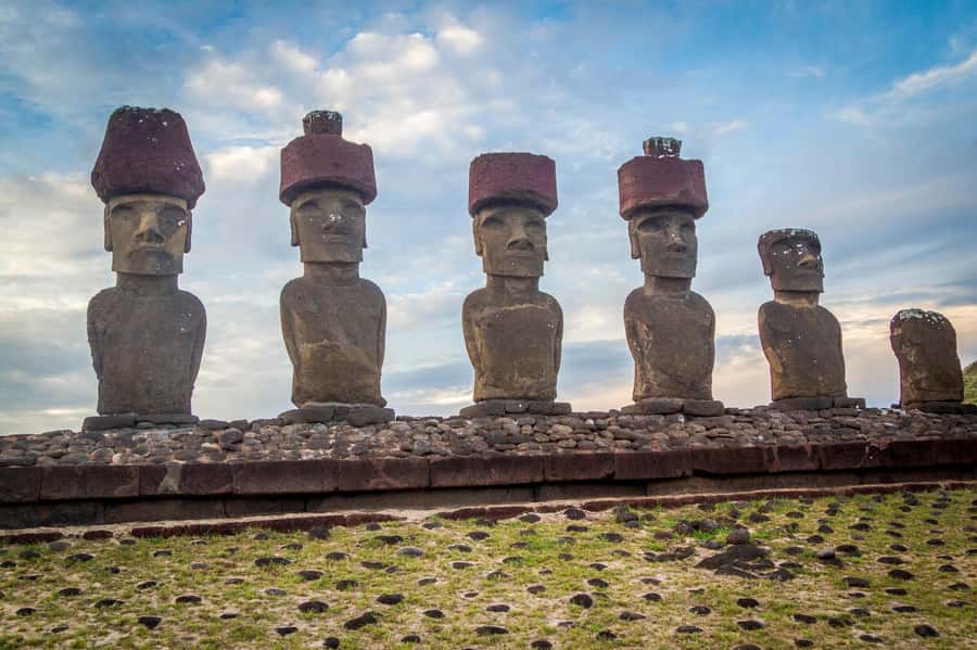 Easter Island: The Moai Trail Private Archeological Tour - Rano Raraku, where the moai began