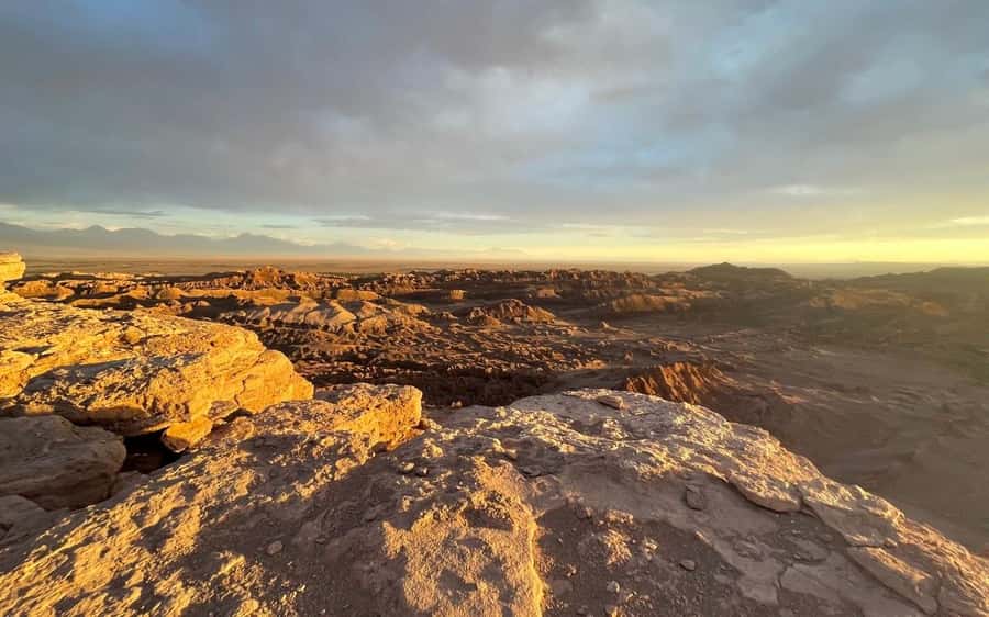 Explore Moon Valley with Sunset, Snacks and Refreshments - Booking flexibility and practical limits