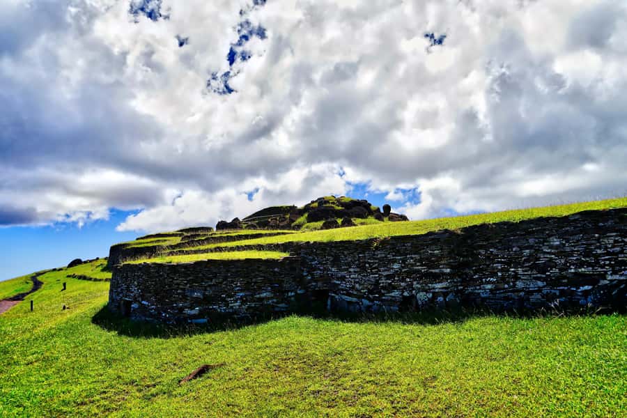 From Hanga Roa: Easter Island Highlights 2-Day Tour - Day one: moai, quarry stone, and Anakena Beach