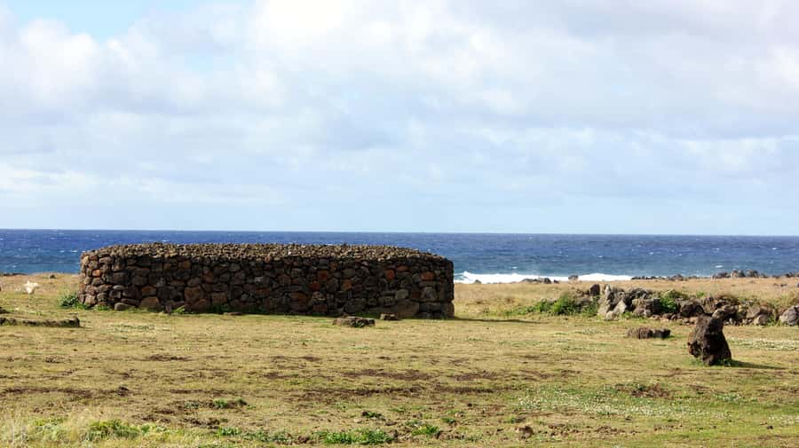 From Hanga Roa: Easter Island Sightseeing Full Day Tour - Tongariki and the island’s signature view