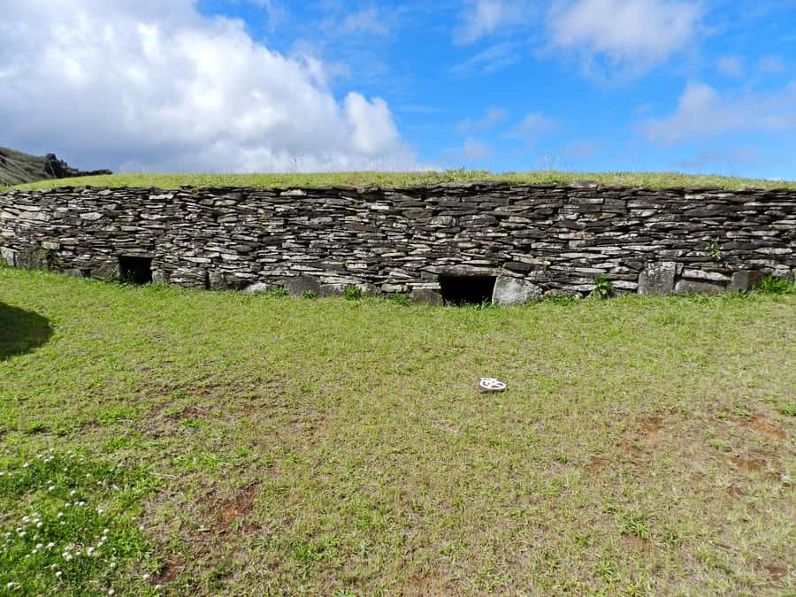 From Hanga Roa: Journey from Orongo to Ana Te Pahu - Key points at a glance