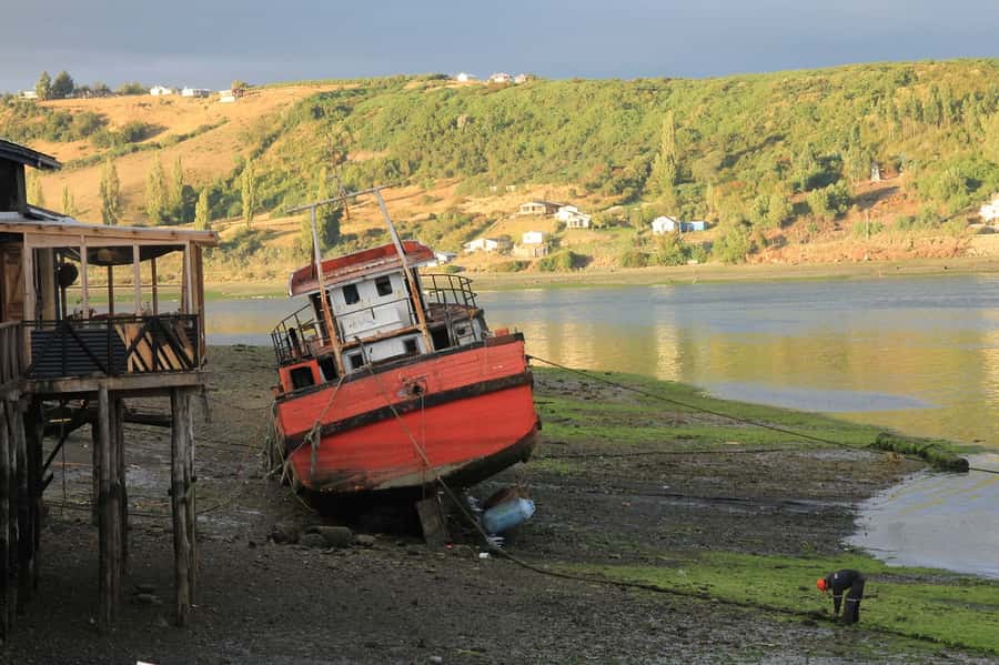 From Puerto Varas: Chiloe Island Full-day Tour - Chacao and its 1567 town square