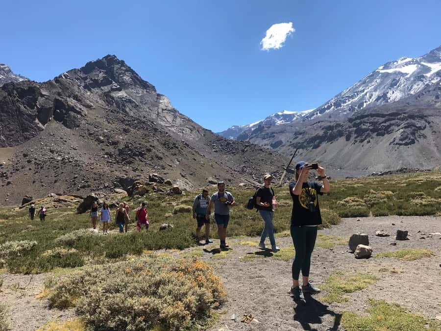 From Santiago: Cajón del Maipo and Volcán San José Hike 8K - The mountain views and Volcán San José
