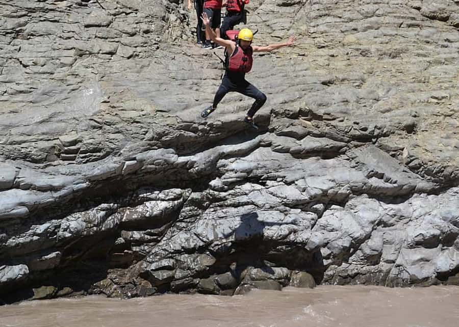 From Santiago: Rafting in the Maipo Canyon - Guides, safety, and the family question