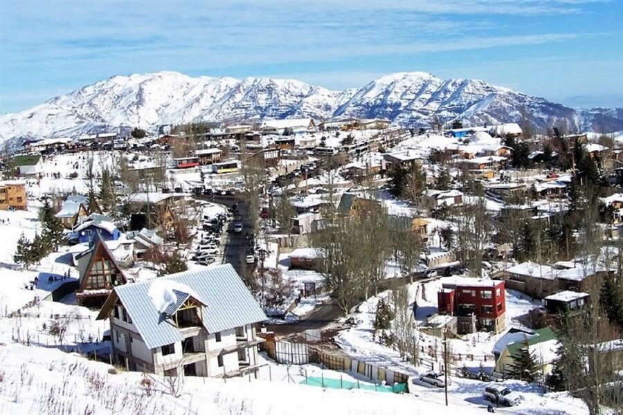 From Santiago: Valle Nevado and Farellones Small Group Tour - A brief stop at El Colorado