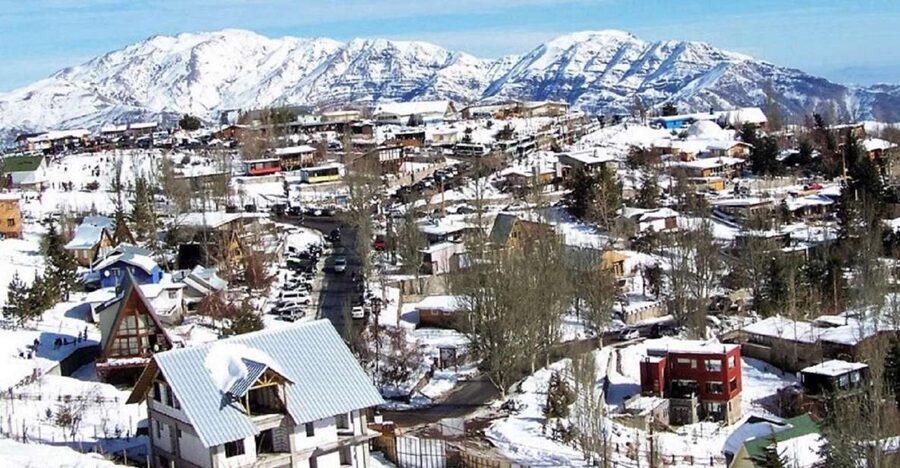 From Santiago: Valle Nevado and Farellones Small Group Tour - Farellones and Chile’s first ski center