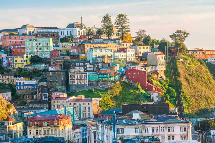 From Santiago: Valparaiso and Viña del Mar Day Tour - What the $45 price really buys