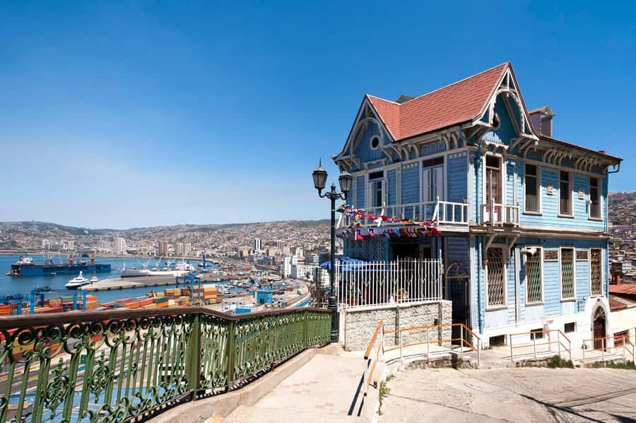 Full Colors: Valparaíso and Viña del Mar - Walking Valparaíso’s painted hills and port streets