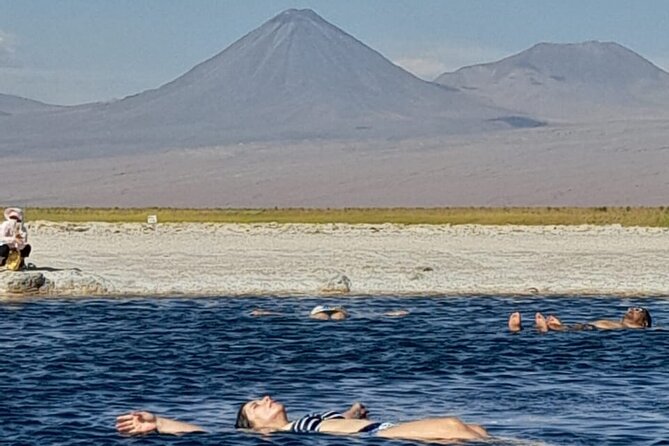 Half-Day Tour to Laguna Cejar - Laguna Cejar and the strange ease of floating