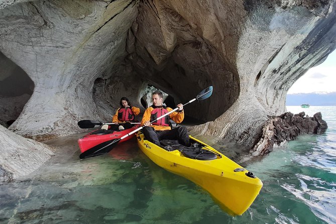 Marble Chapels Kayak Tour - From Puerto Río Tranquilo to Bahía Mansa
