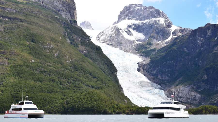 P. Natales: Balmaceda & Serrano Glaciers with Lunch & Whisky - Whisky and ancient ice on the return boat