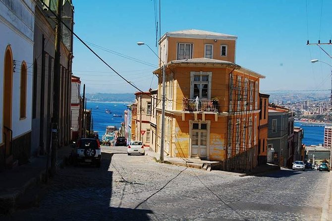 Private Santiago Hotel or Airport Arrival Transfer to Viña del Mar or Valparaiso - Arriving in Valparaiso or at the cruise port
