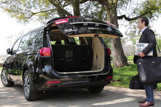 Private Transfer from Santiago Hotel to SCL Airport - Pickup from Santiago Centro, Providencia, Las Condes, or Vitacura