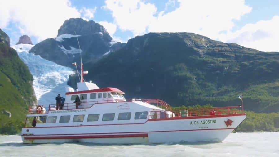 Puero Natales: Glacier Tour with Lunch & Whiskey Aperitif - Balmaceda Glacier from the water
