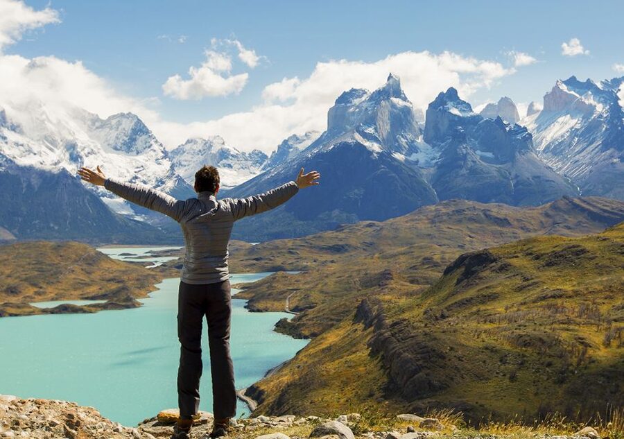 Puerto Natales: Full day tour Torres del Paine National Park - Entering Torres del Paine by way of the lakes