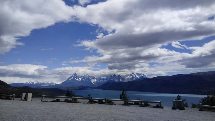 Puerto Natales: Torres del Paine Full Day Tour - Nordenskjöld Lake and the park’s changing views