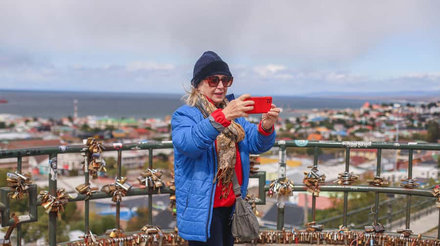 Punta Arenas: City Tour - Palacio Braun Menéndez and the city’s prosperous past