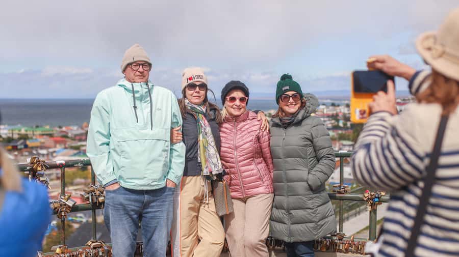 Punta Arenas: City Tour - What the guide and vehicle add