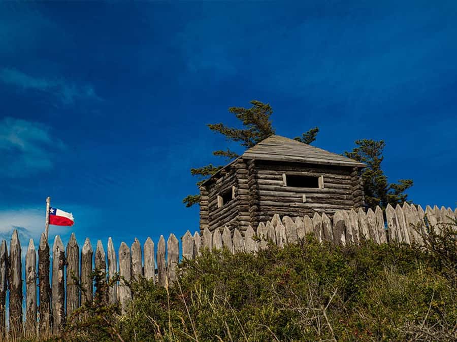 Punta Arenas: Fort Bulnes Historical Tour - Estrecho Park sets the scene before the fort