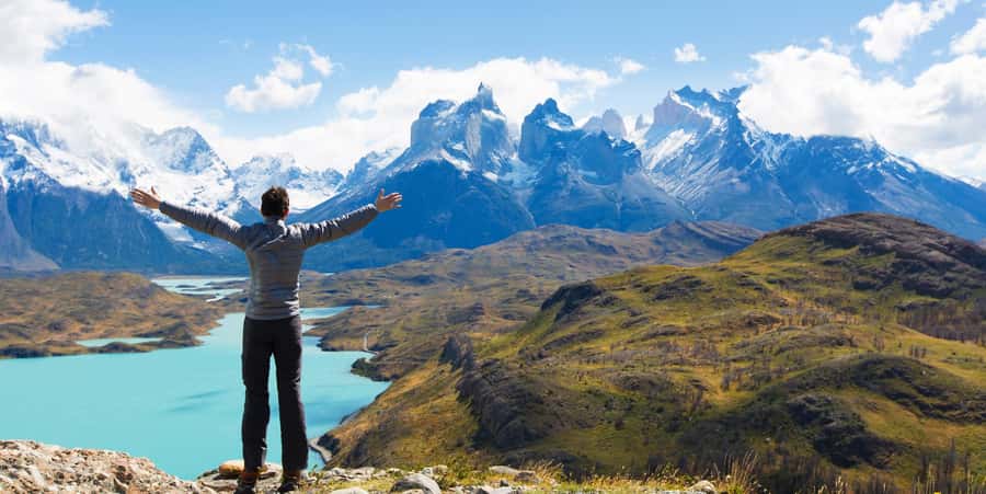 Punta Arenas: Full Day Torres del Paine + Milodon Cave - The long road from Punta Arenas to the park