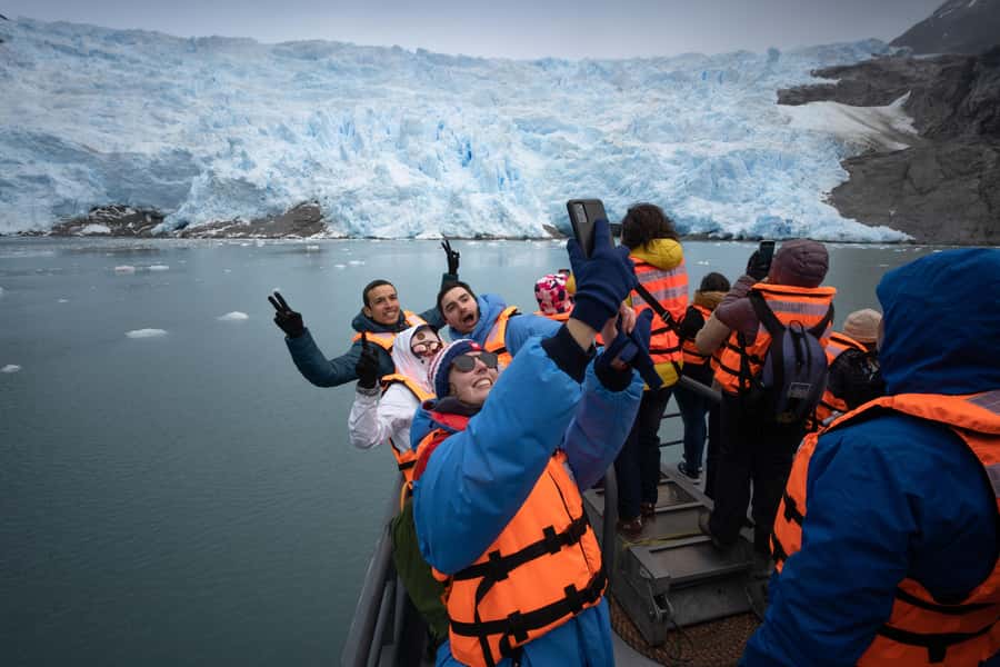Punta Arenas: Full-Day Whales, Penguins, and Glaciers Tour - Sailing through the Strait of Magellan