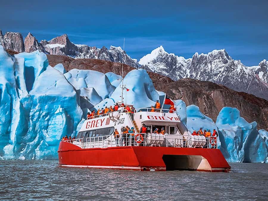 Punta Arenas: Torres del Paine & Grey Glacier Full-Day Boat - Pehoé gives you the broad mountain view