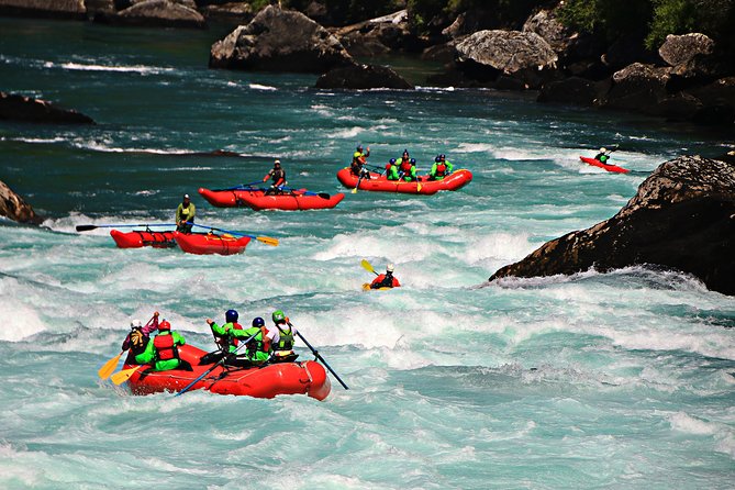 Rafting Azul a Macal - Futaleufu River - Setting out from Futaleufu for the Futaleufu River