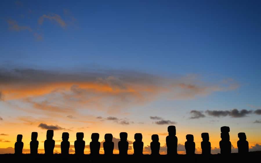 Rapa Nui Dreams: Experiencie Pack 3 Days - The Tongariki sunrise, the finest early start