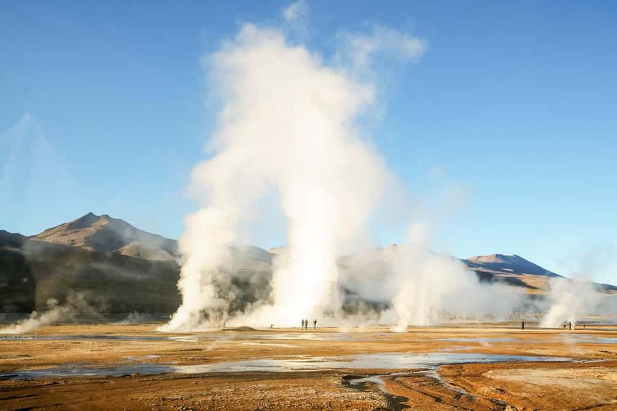 San Pedro de Atacama: El Tatio Geysers Tour - Cold, altitude, and what to wear