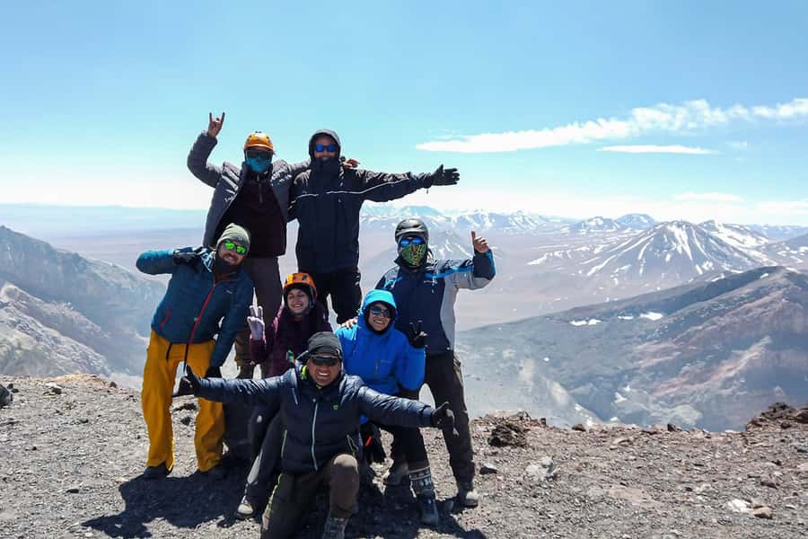 San Pedro de Atacama: Láscar Volcano Summit Hiking Day Trip - Key points to know before booking