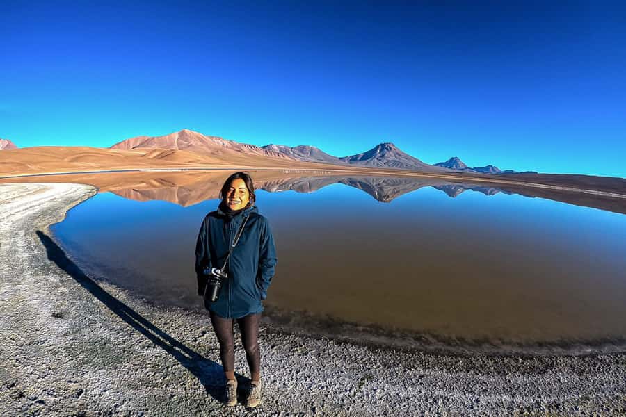San Pedro de Atacama: Láscar Volcano Summit Hiking Day Trip - Fumaroles, sulfur, and the crater