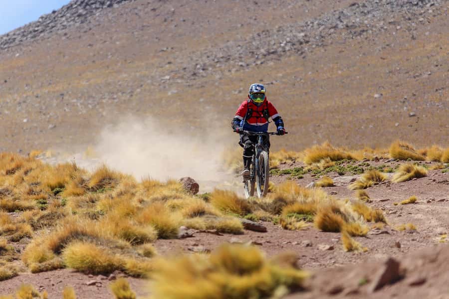 San Pedro de Atacama: Volcano Downhill Bike Tour - Preparing the bike at 17,000 feet