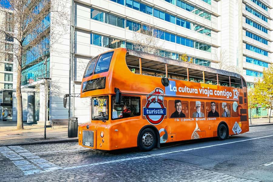 Santiago: 1-Day Hop-On Hop-Off Bus and Cable Car Ticket - Why this bus works well for a first look at Santiago