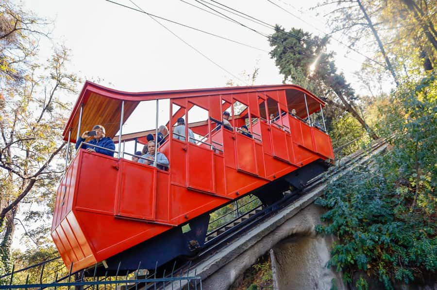 Santiago: 1-Day Hop-On Hop-Off Bus and Cable Car Ticket - Stop 2: Bicentenario Park for open space and photographs