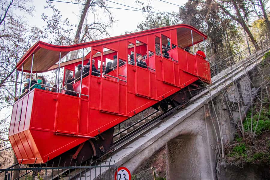Santiago: 2-Day Hop-On Hop-Off Bus Ticket and Cable Car - Finding the stops without frustration