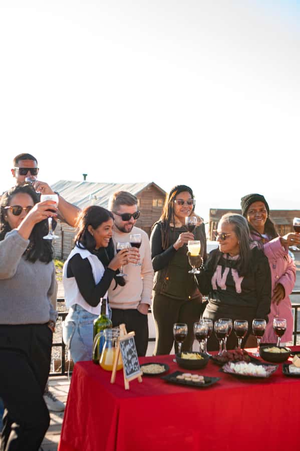 Santiago: Andes Mountains Sunset and Valle Nevado & Picnic - El Colorado is where the day earns its keep