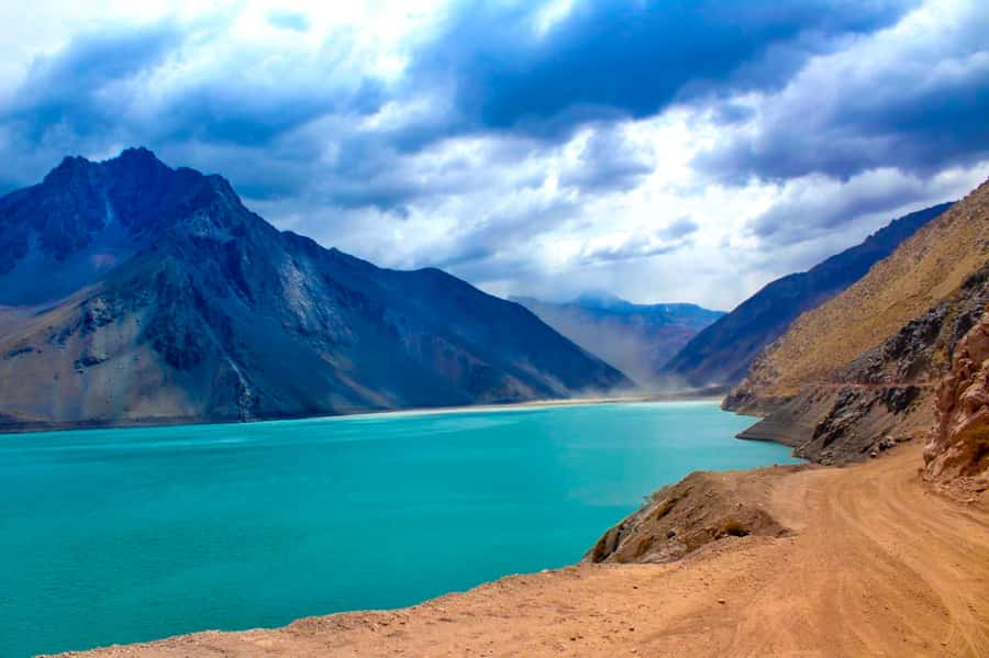 Santiago: Cajon del Maipo, Termas Colinas & Embalse El Yeso - Who should book this Andes day trip?