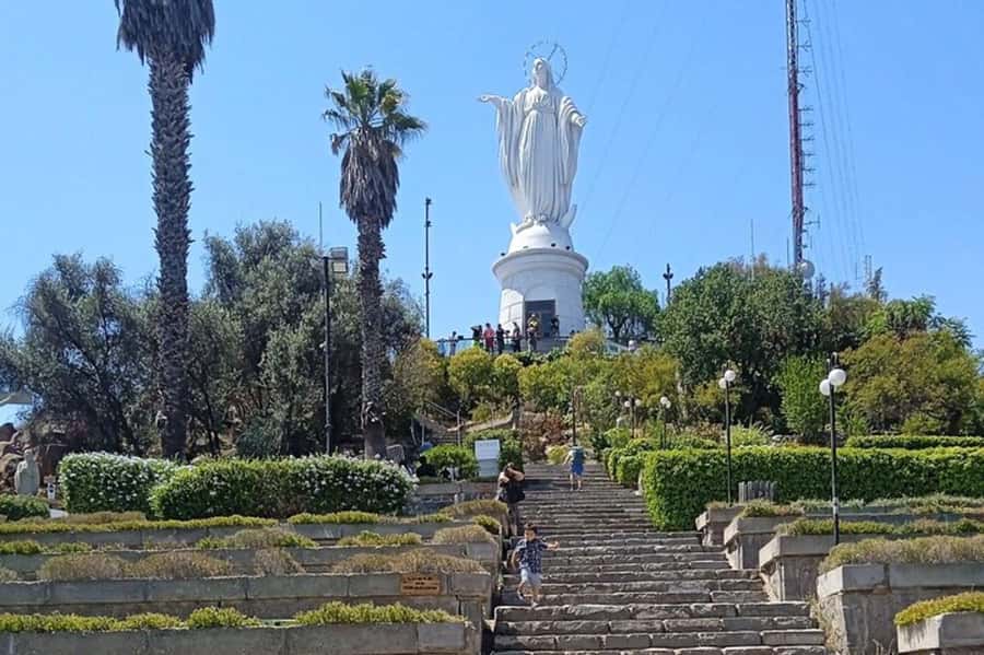 Santiago de Chile: Half-Day City Tour with Local Cuisine - Bicentennial Park, the Sculptures Park, and Sanhattan